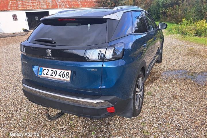 Blå Peugeot 3008 fra 2020