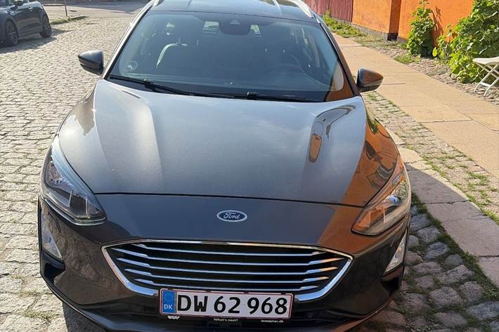 Grå Ford Focus fra 2020