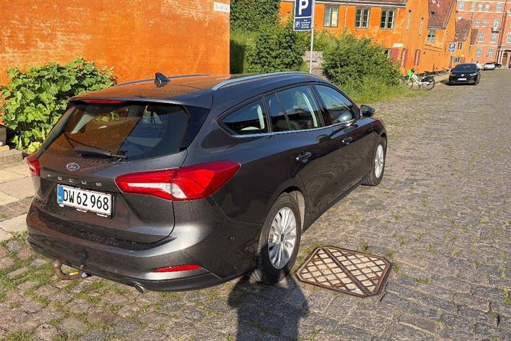 Grå Ford Focus fra 2020