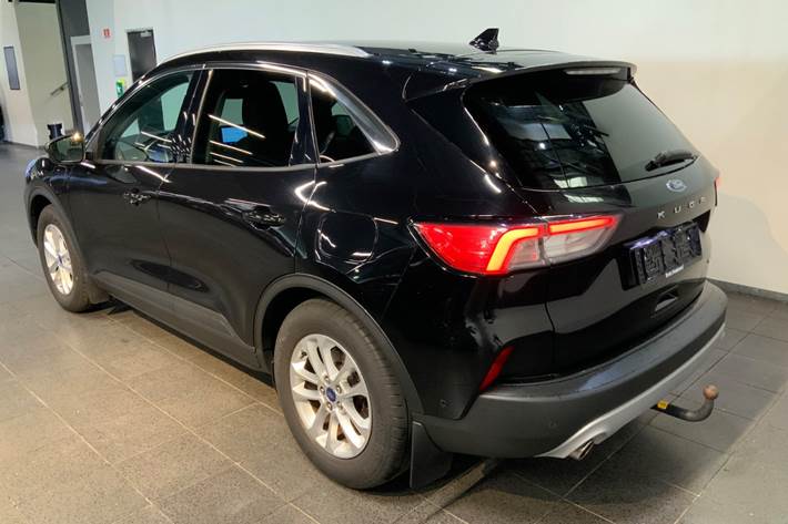 Sort Ford Kuga fra 2021