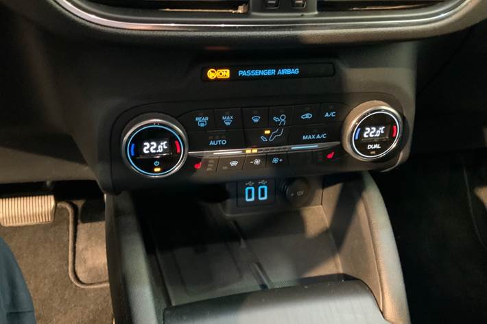 Sort Ford Kuga fra 2021
