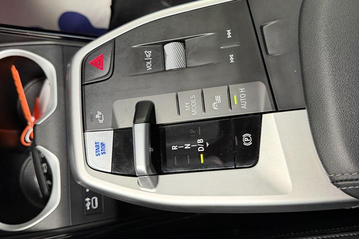 Hvid BMW iX1 fra 2024