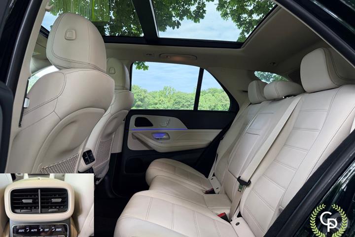 Grøn Mercedes GLE350 de fra 2021