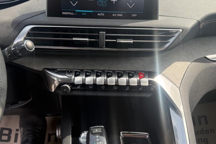undefined Peugeot 3008 fra 2020