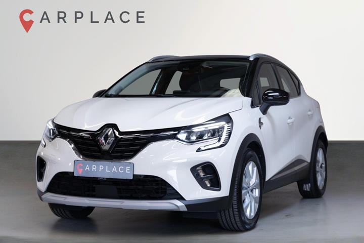 Beige Renault Captur fra 2020 set udefra