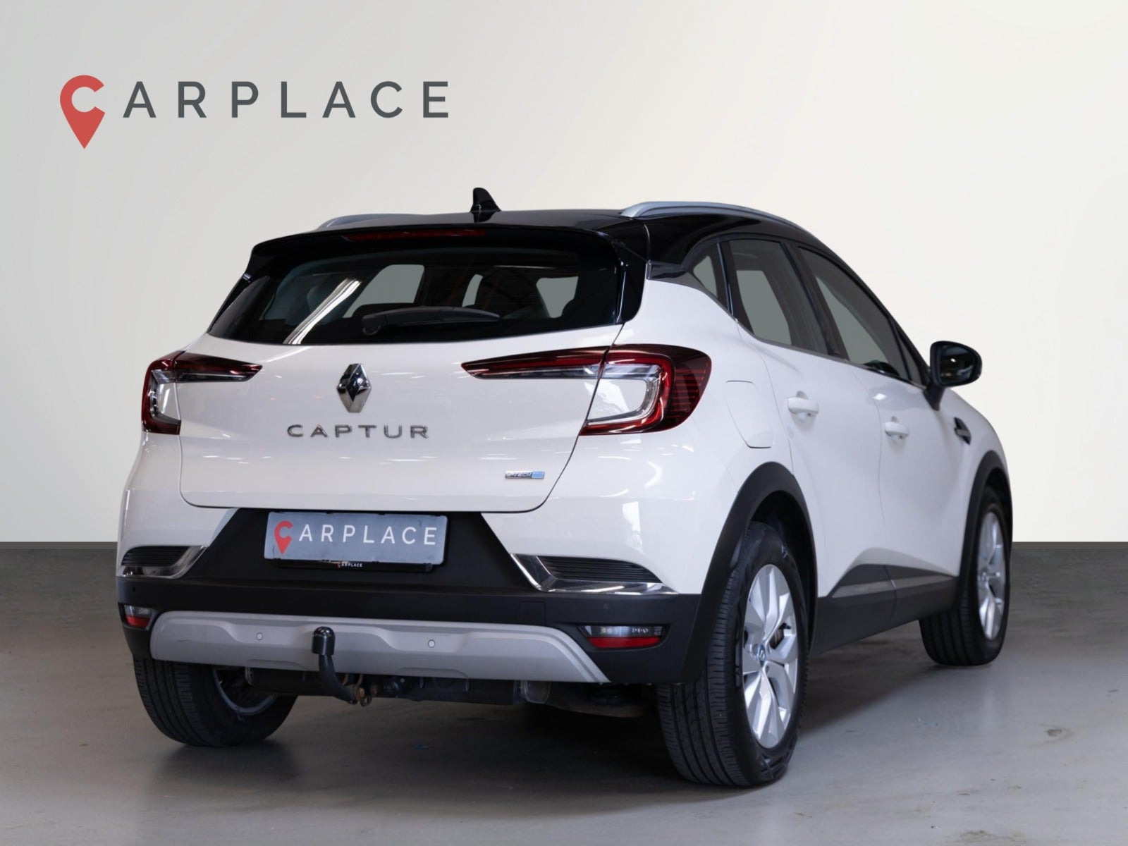 Beige Renault Captur fra 2020