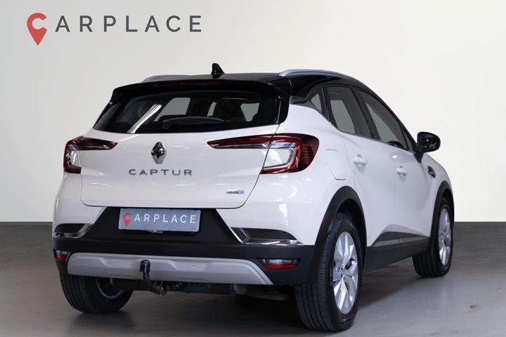 Beige Renault Captur fra 2020