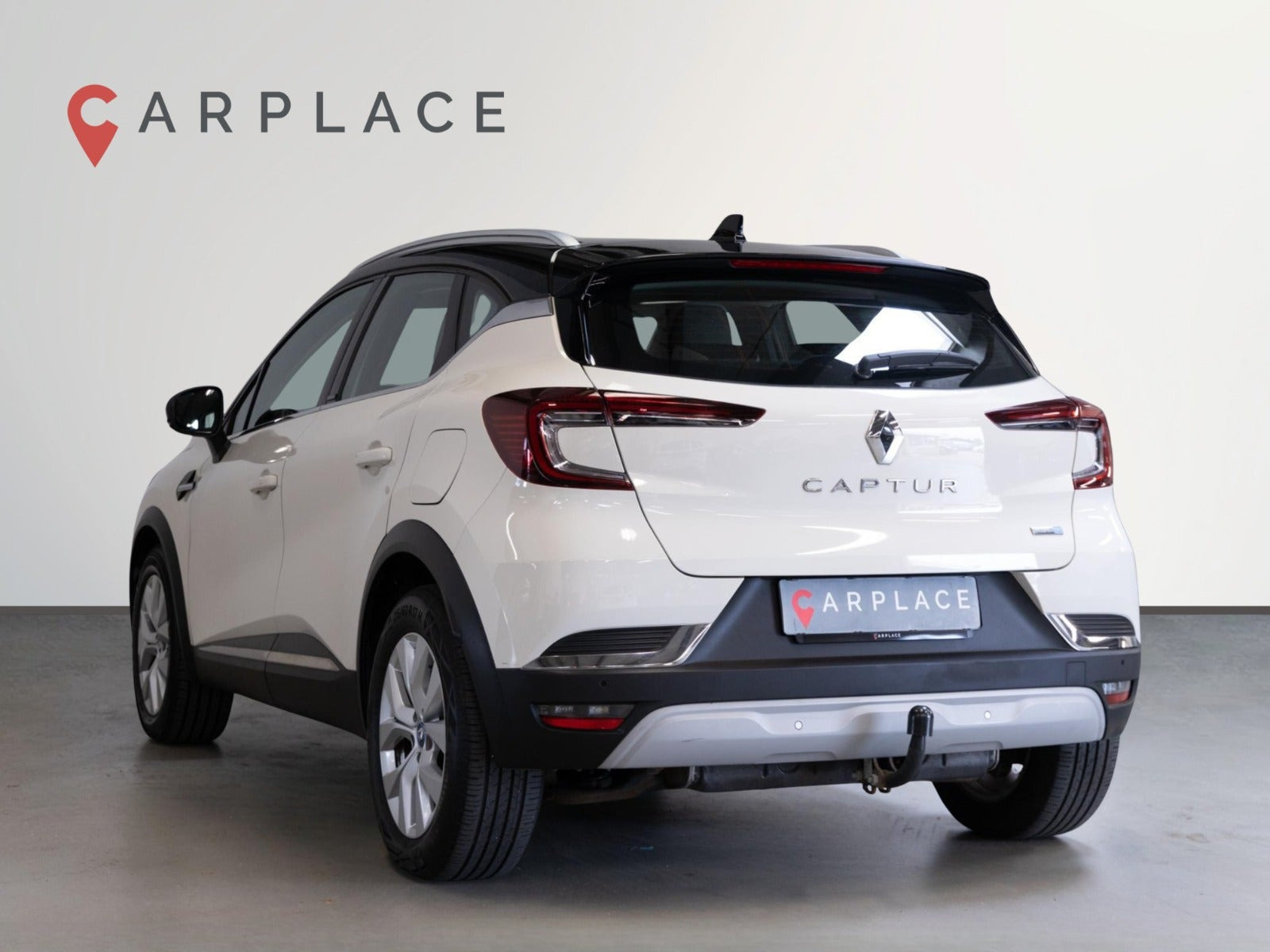Beige Renault Captur fra 2020