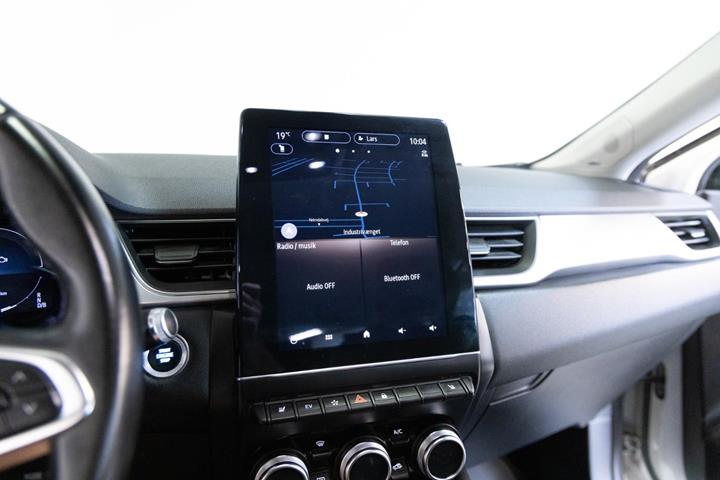 Beige Renault Captur fra 2020