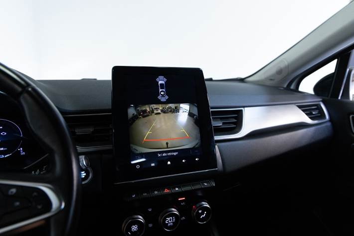 Beige Renault Captur fra 2020