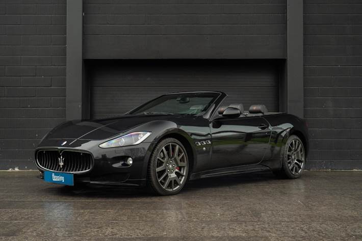 Sort Maserati GranCabrio fra 2012