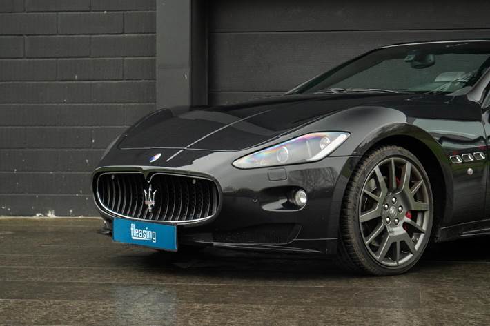 Sort Maserati GranCabrio fra 2012