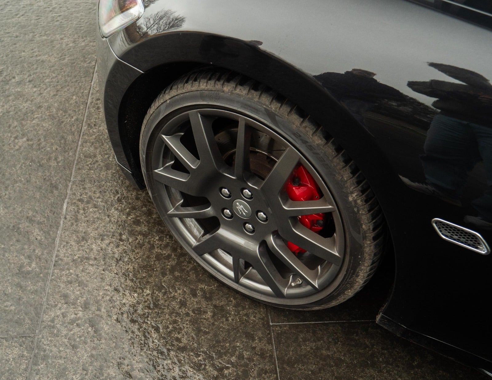 Sort Maserati GranCabrio fra 2012
