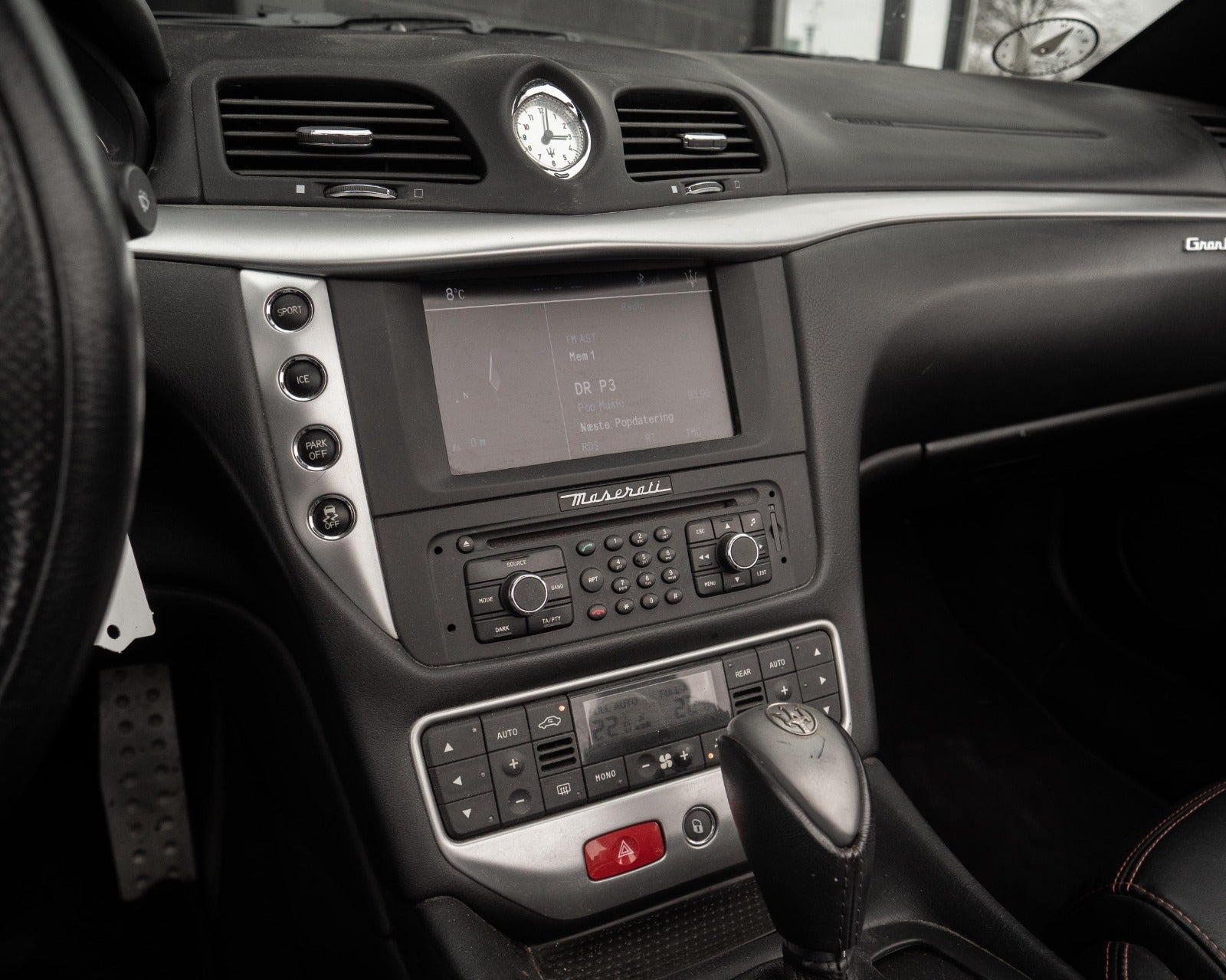 Sort Maserati GranCabrio fra 2012