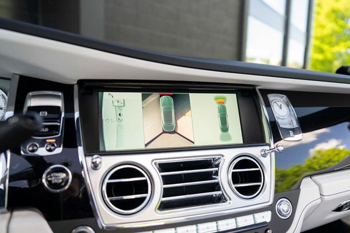 Sort Rolls Royce Dawn fra 2020