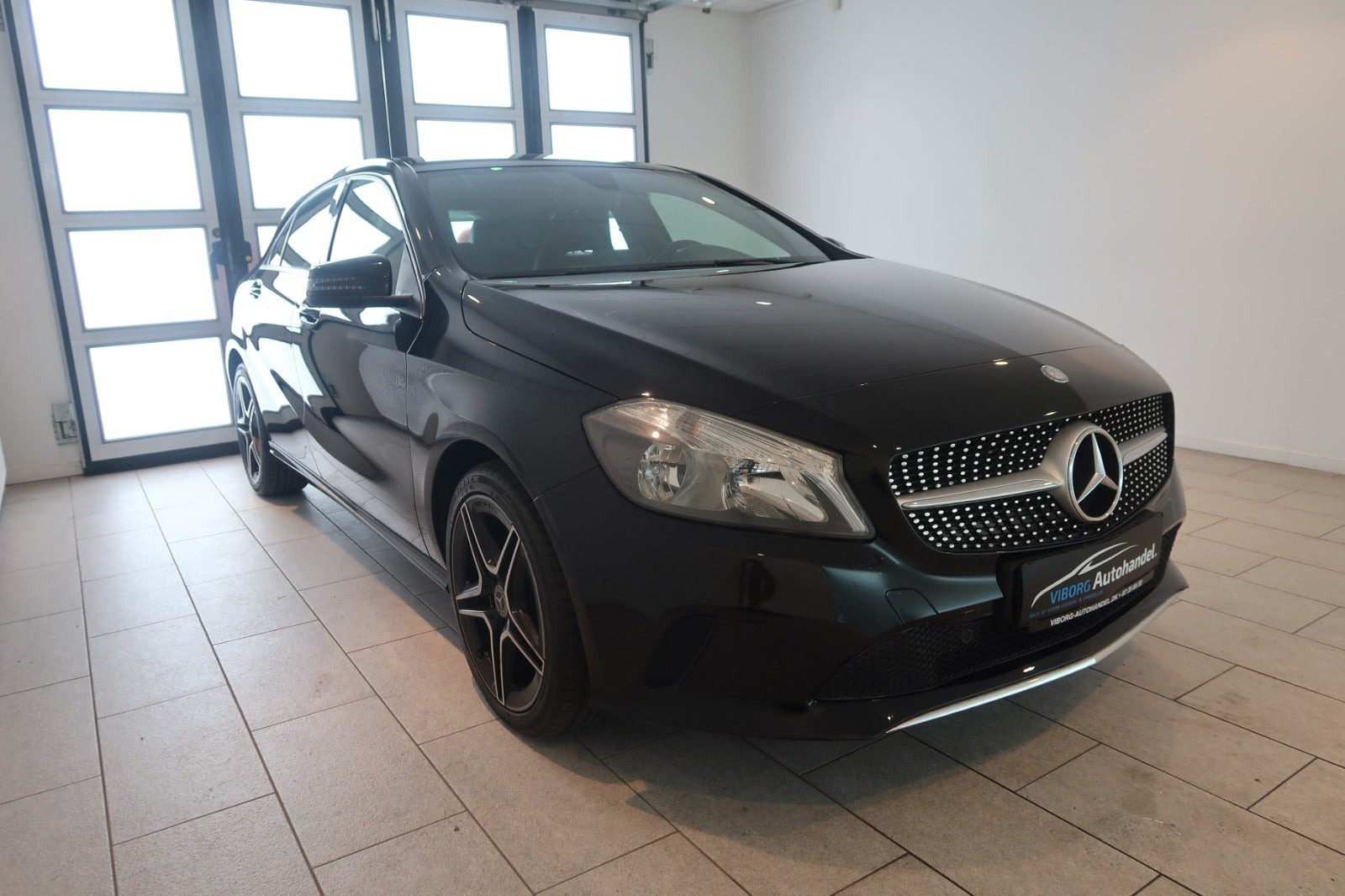 Sort Mercedes A180 d fra 2017