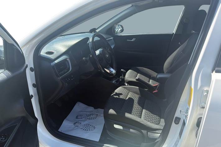 Hvid Kia Rio fra 2019
