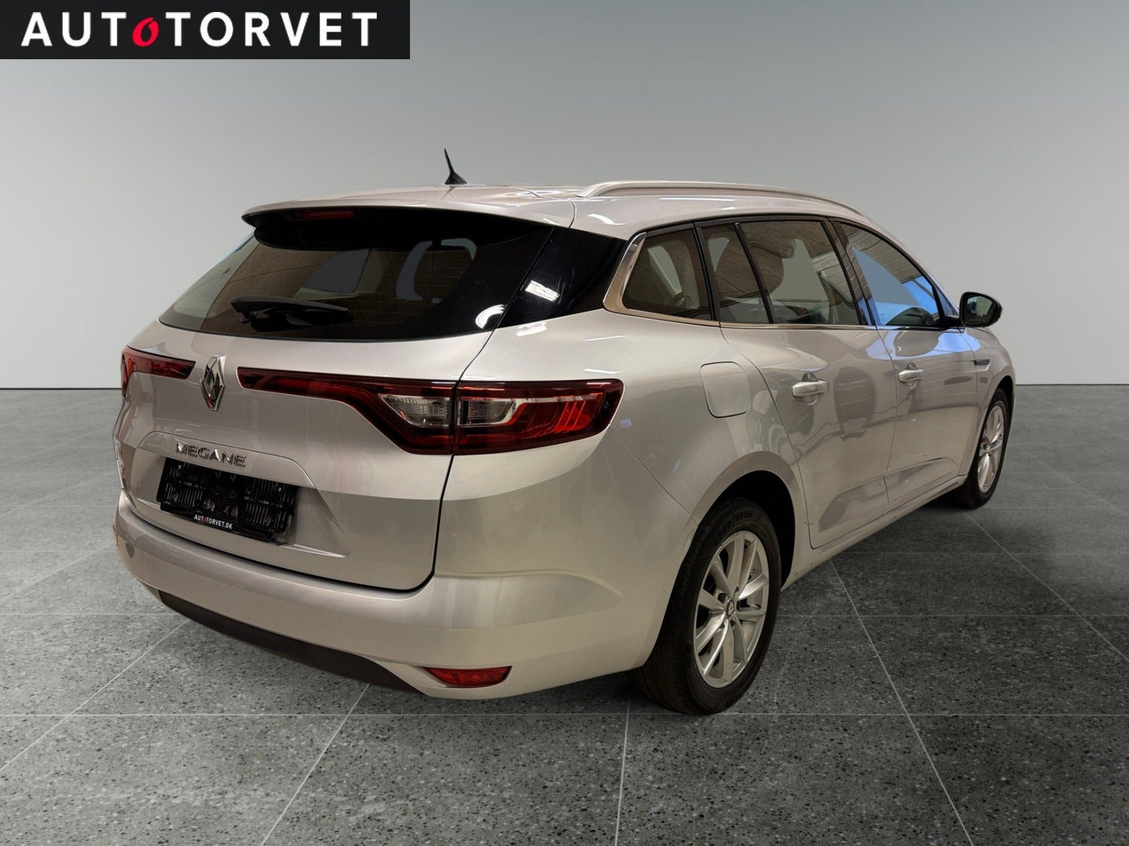 Sølv Renault Megane IV fra 2017
