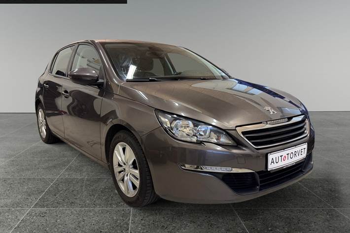 Grå Peugeot 308 fra 2015