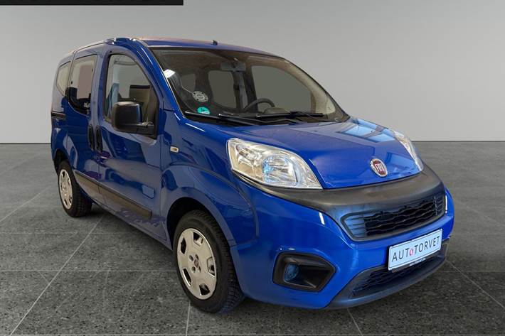 Blå Fiat Qubo fra 2016