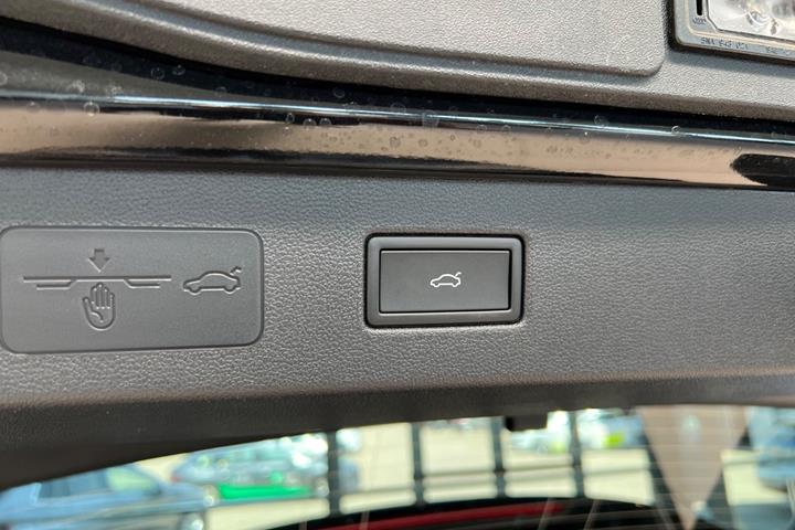 Sort VW T-Roc fra 2026