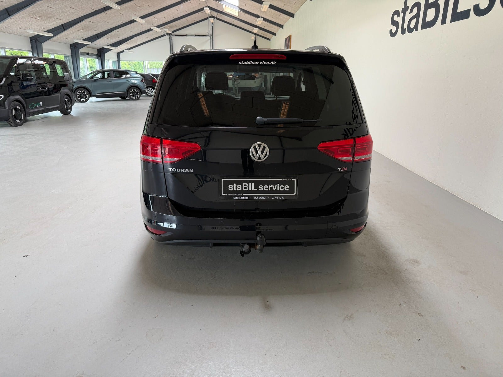 Sort VW Touran fra 2017