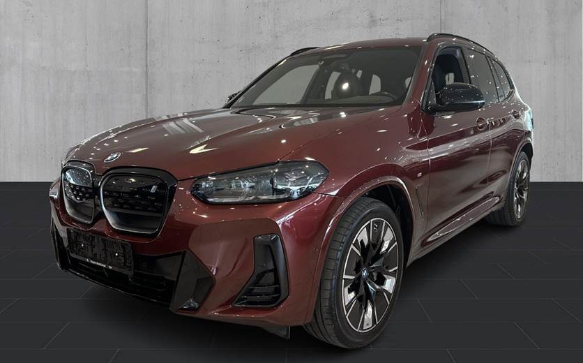 BMW iX3 Charged Plus M-Sport