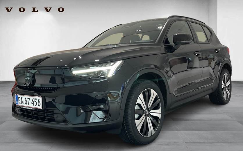 Volvo EX40 Extended Range Black Edition Excess