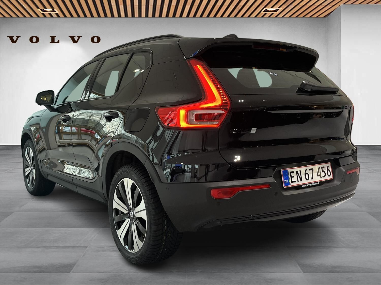 Sort Volvo EX40 fra 2026