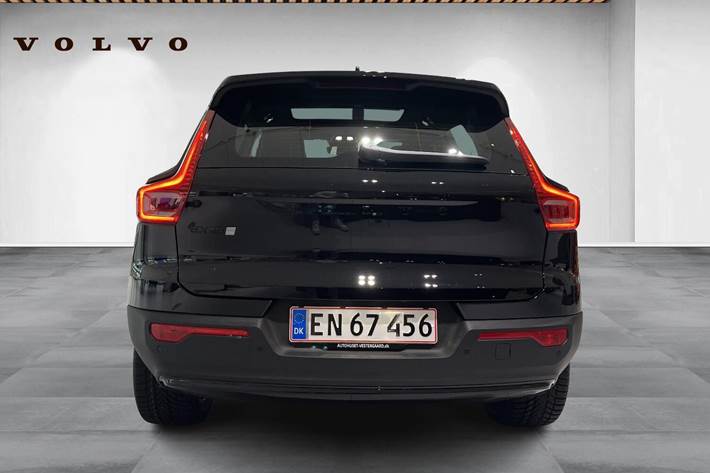 Sort Volvo EX40 fra 2026