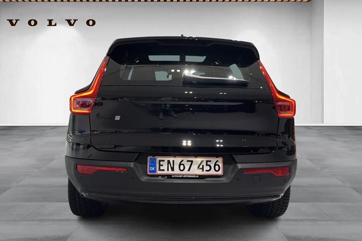 Sort Volvo EX40 fra 2026