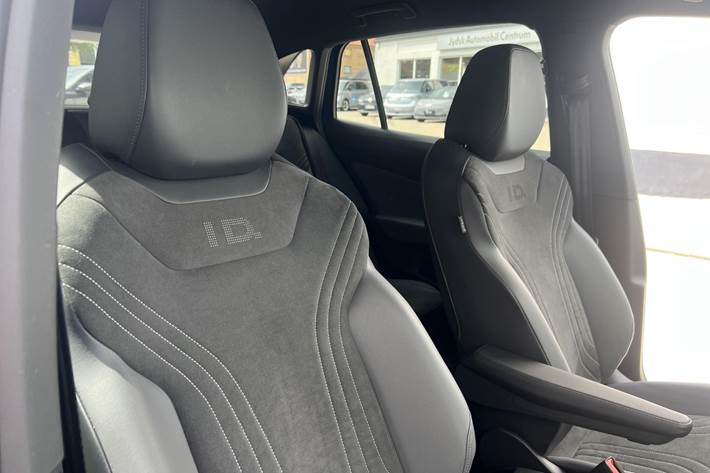 Blå VW ID.4 fra 2024
