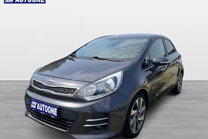 Sort Kia Rio fra 2016 set udefra