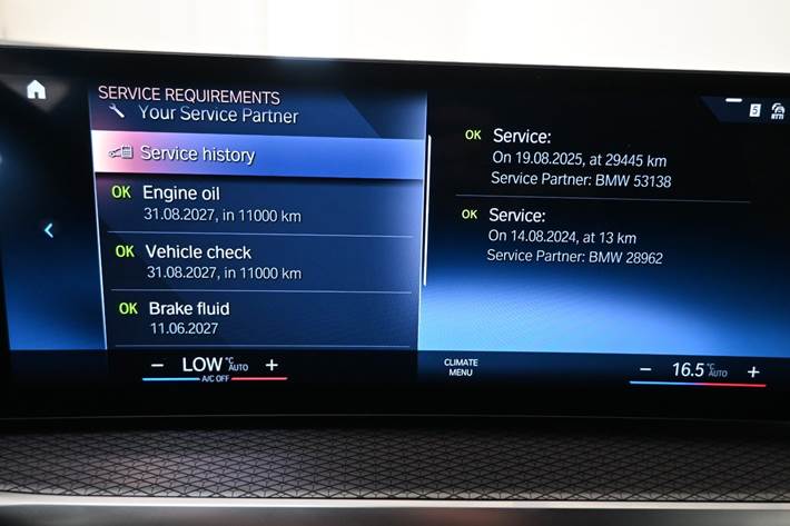 Sort BMW 320e fra 2024