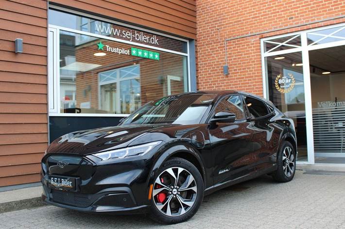 Sort Ford Mustang Mach-E fra 2021