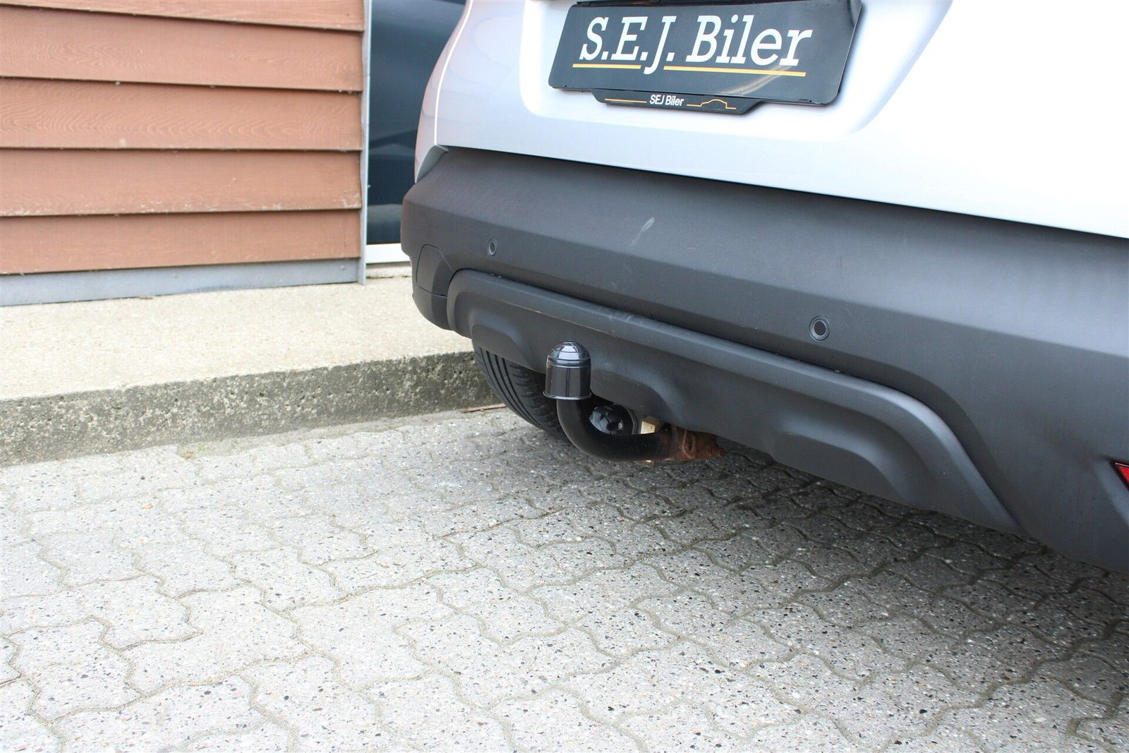 Sølv Renault Captur fra 2018
