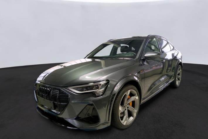 Grå Audi e-tron S fra 2023