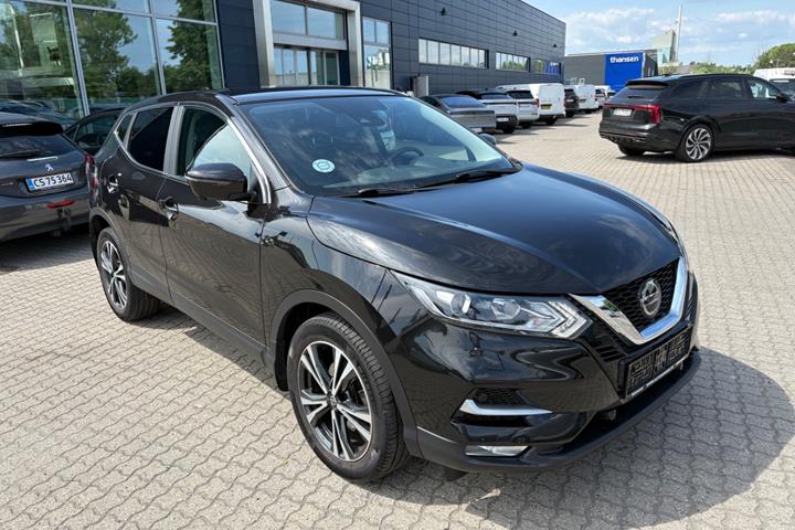 Sort Nissan Qashqai fra 2020