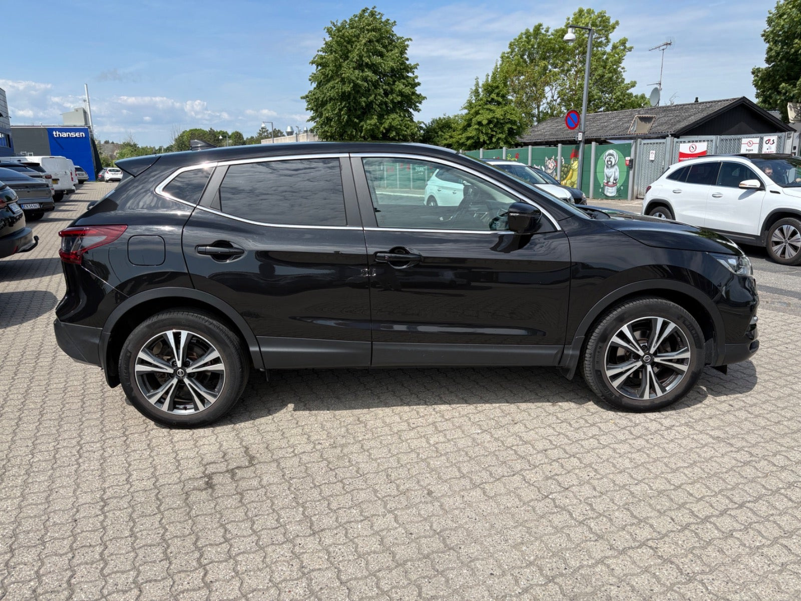 Sort Nissan Qashqai fra 2020