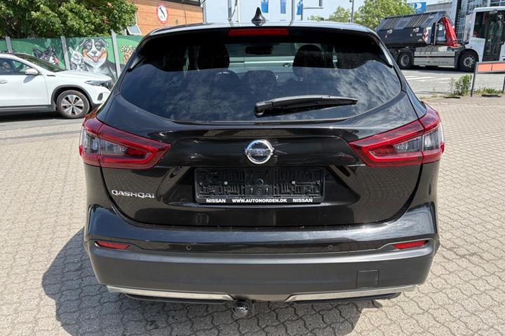 Sort Nissan Qashqai fra 2020