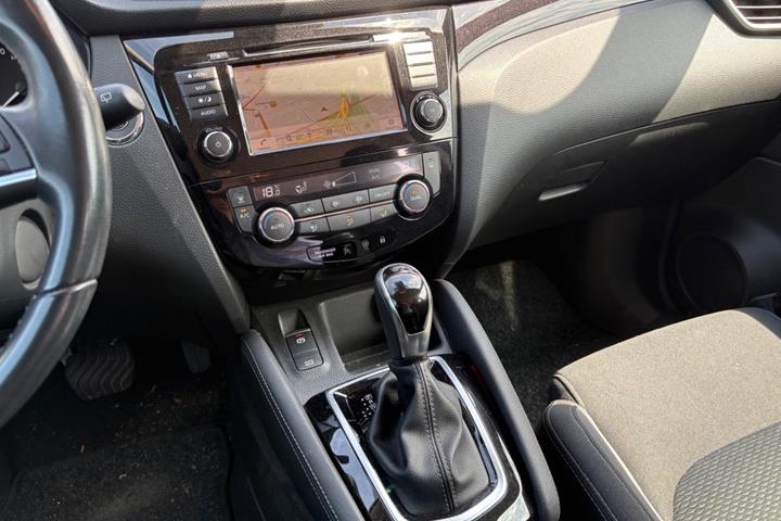 Sort Nissan Qashqai fra 2020