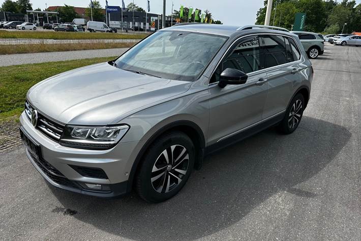 Grå VW Tiguan fra 2020