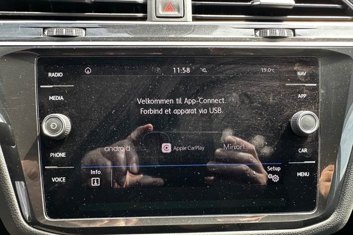 Grå VW Tiguan fra 2020