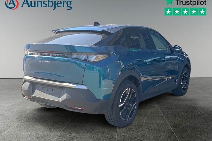 Blå Peugeot e-3008 fra 2025