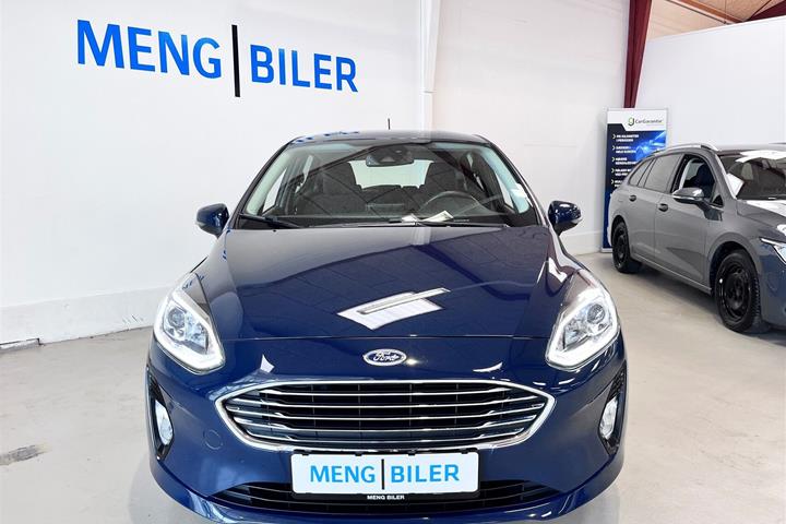 Blå Ford Fiesta fra 2020