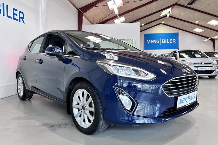 Blå Ford Fiesta fra 2020