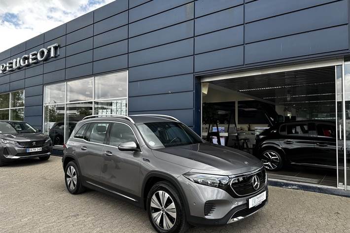 Grå Mercedes EQB 250 fra 2022
