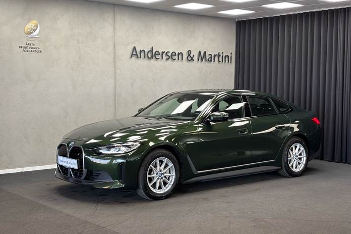 Grøn BMW i4 fra 2023