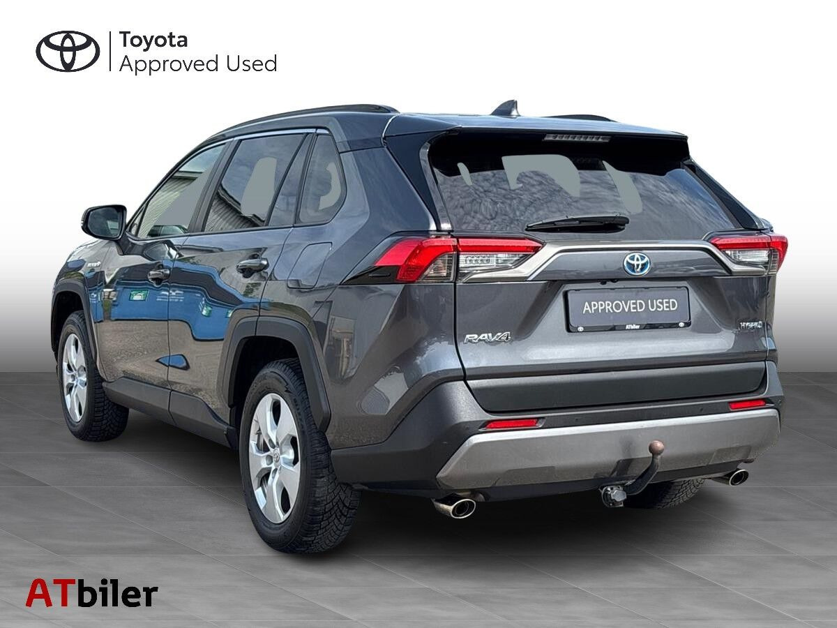 Sort Toyota RAV4 fra 2021