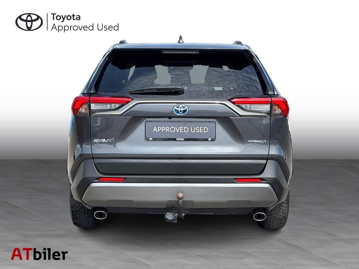 Sort Toyota RAV4 fra 2021